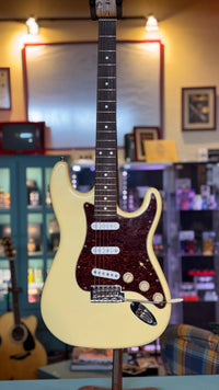 ALIAGA ST CLASSIC VINTAGE YELLOW CUSTOM SHOP